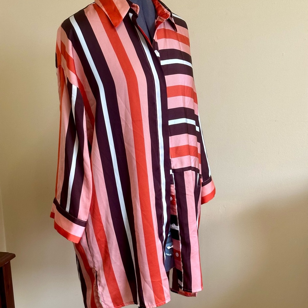 4/$50 Reserved Almost new long top